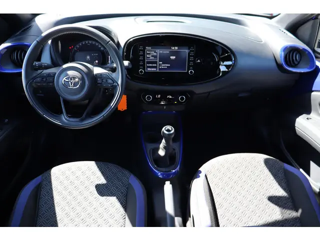 Toyota Aygo X 1.0 VVT-i Pulse, Bitone lak! Adaptieve cruise, Apple Carplay / Android Auto, Speed lim...