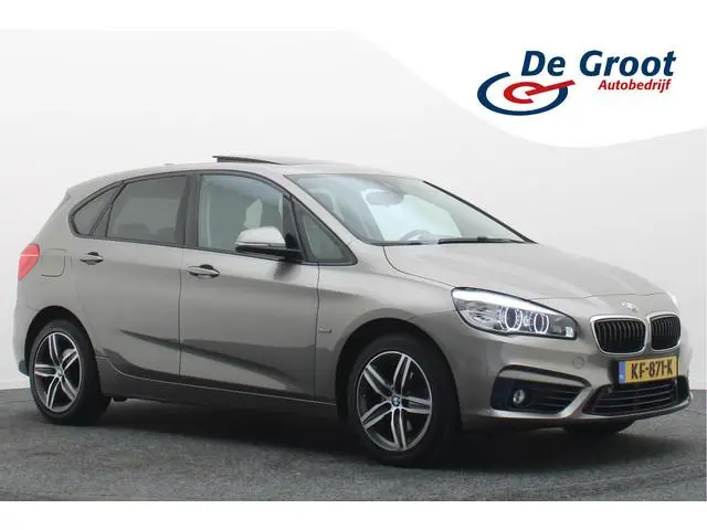 BMW 2-serie Active Tourer 218i Centennial High Executive Panoramadak, Leer