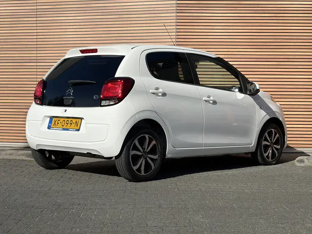 Citroën C1 1.0 VTi Shine Camera / Navi / Clima / Lm Velgen