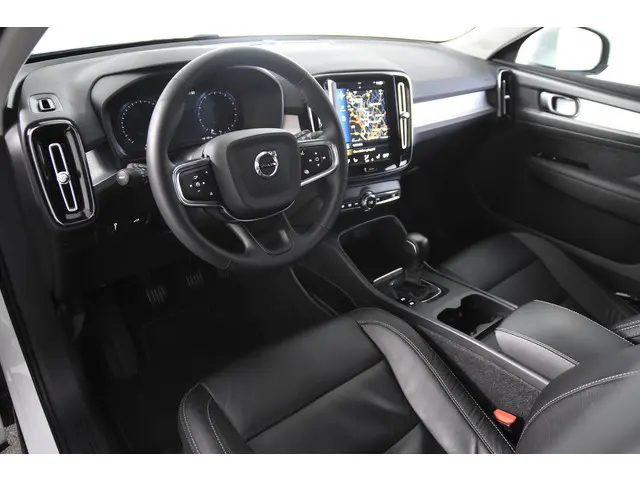 Volvo XC40 T2 *1ste Eigenaar*Leer*Navigatie*Stoelverwarming*Camera*