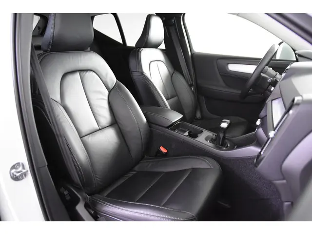 Volvo XC40 T2 *1ste Eigenaar*Leer*Navigatie*Stoelverwarming*Camera*