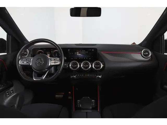 Mercedes-Benz B-klasse 250 e AMG Line Hybride - Automaat | Dig. Cockpit | Cruise | Stoelverw. | PDC...