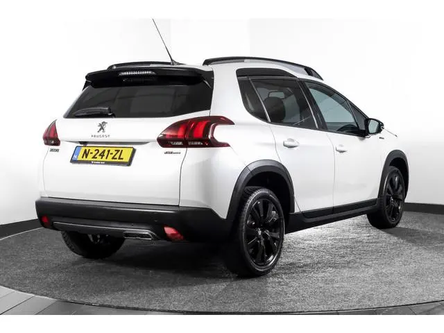 Peugeot 2008 1.2 PureTech 130 PK GT-line | Pano | Cruise | Stoelverw. | PDC | Camera | NAV + App. Co...