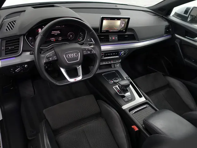 Audi Q5 55 TFSI e Quattro Competition- Panoramadak, Bang Olufsen, Head Up, 360 Camera, Sfeerverlicht...