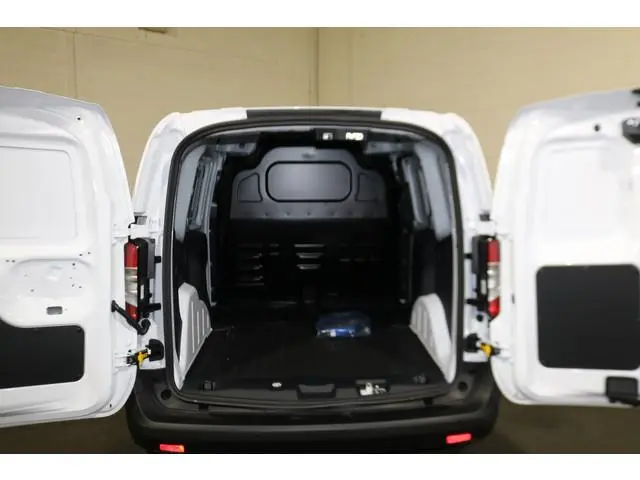Ford E-Transit Courier