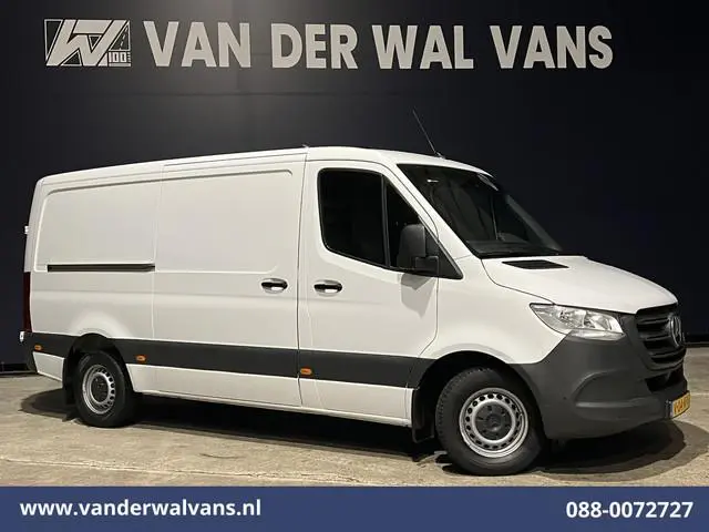 Mercedes-Benz Sprinter 317 CDI 170pk L2H1 Euro6 Airco | Camera | Navigatie | Apple Carplay | Cruisec...