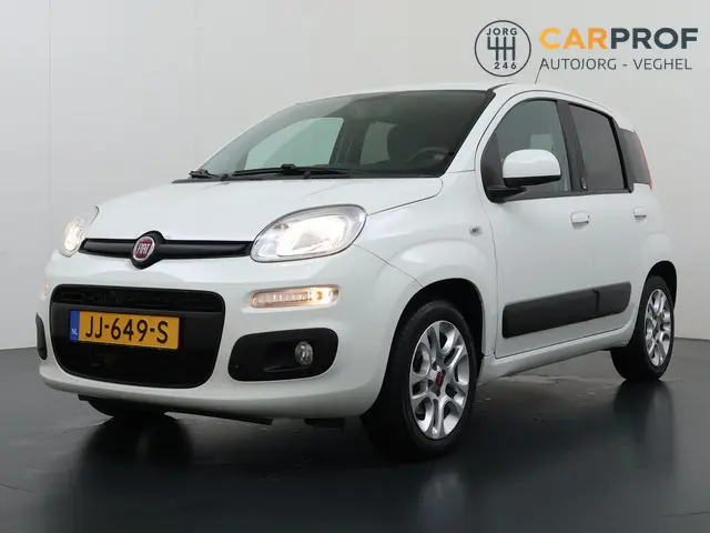 Fiat Panda 0.9 TwinAir Lounge Nieuwe APK | Turbo | Automaat | Parkeersensoren achter | Climate contr...