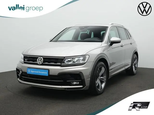 Volkswagen Tiguan 1.5 TSI ACT 150 pk DSG Highline Business R / R-Line | Trekhaak | Achteruitrijcamer...