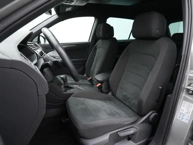 Volkswagen Tiguan 1.5 TSI ACT 150 pk DSG Highline Business R / R-Line | Trekhaak | Achteruitrijcamer...