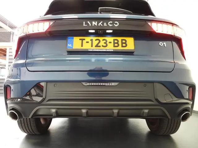 Lynk & Co 01
