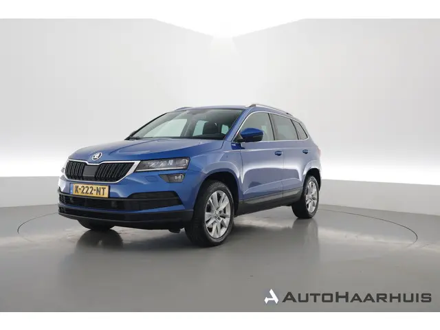 ŠKODA Karoq 1.5 TSI ACT Style DSG | Navi | Adapt. Cruise | Camera | Keyless | All Season | Apple CarPlay | Stoelverw.