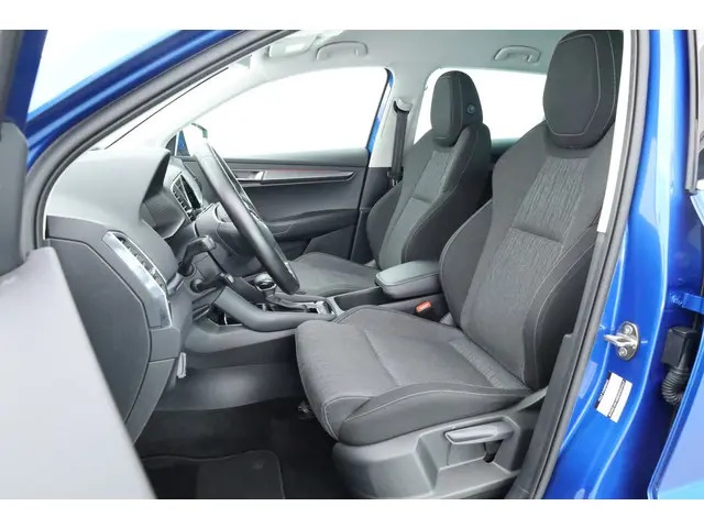 ŠKODA Karoq 1.5 TSI ACT Style DSG | Navi | Adapt. Cruise | Camera | Keyless | All Season | Apple CarPlay | Stoelverw.