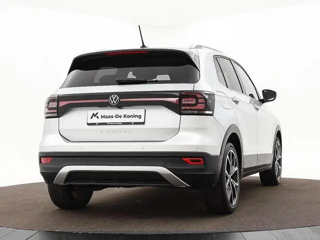 Volkswagen T-Cross 1.0 TSI 110pk DSG Style · Camera · Dodehoeksensor · Keyless · Stoelverwarming · A...