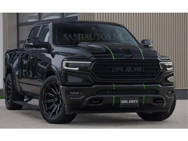 Dodge RAM LIMITED 5.7 V8 HEMI | TOP STAAT | €59950,- excl | BOM VOL | HUD | LUCHTVERING | STRIPING |...