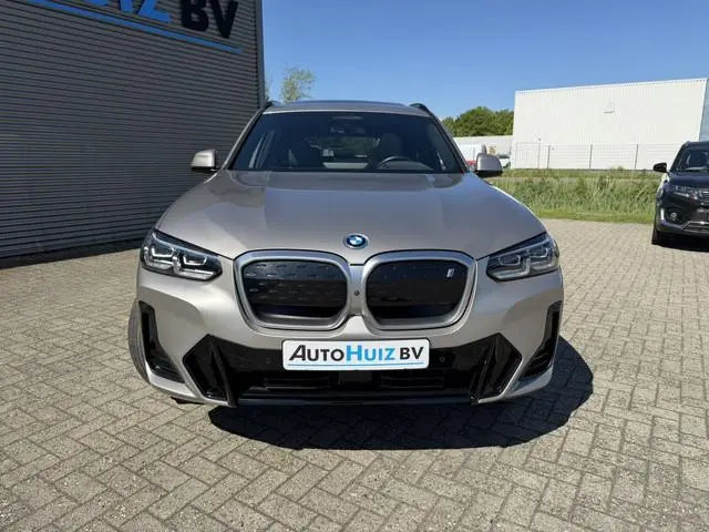 BMW iX3 High Executive 80 kWh M Sport Panoramadak Trekhaak Leder Harman-Kardon 20 inch 360 Camera Ca...