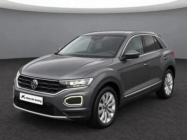 Volkswagen T-Roc 1.5TSI/150PK DSG Sport · Trekhaak · Apple/Android Car Play · Stoel- & stuurverwarmi...