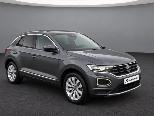 Volkswagen T-Roc 1.5TSI/150PK DSG Sport · Trekhaak · Apple/Android Car Play · Stoel- & stuurverwarmi...