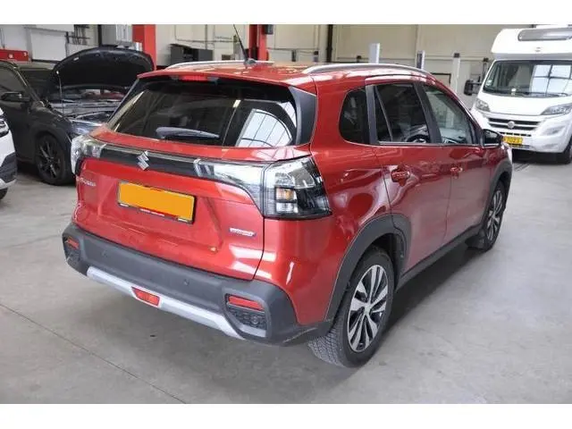 Suzuki S-Cross