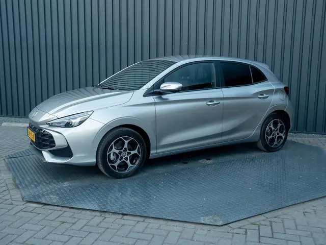 MG MG3 Hybrid+ 1.5 Hybrid+ Luxury | 360 Camera | Led Koplampen | Stuur & Stoel verw. | Prijs Rijklaa...