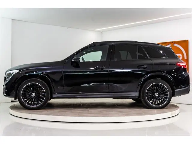 Mercedes-Benz GLC-klasse 400e 4MATIC AMG 381PK | Pano | Sfeer | Burmester | ACC | 12 MND Garantie