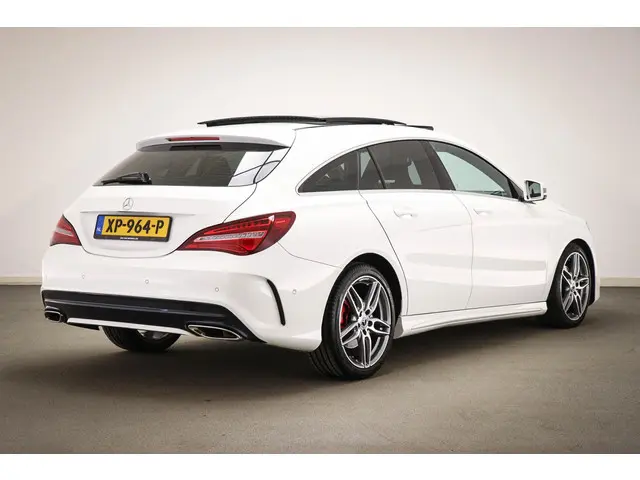Mercedes-Benz CLA-klasse Shooting Brake 180 AMG-Line | PANORAMADAK | DAB | APPLE | STOELVERWARMING | CAMERA
