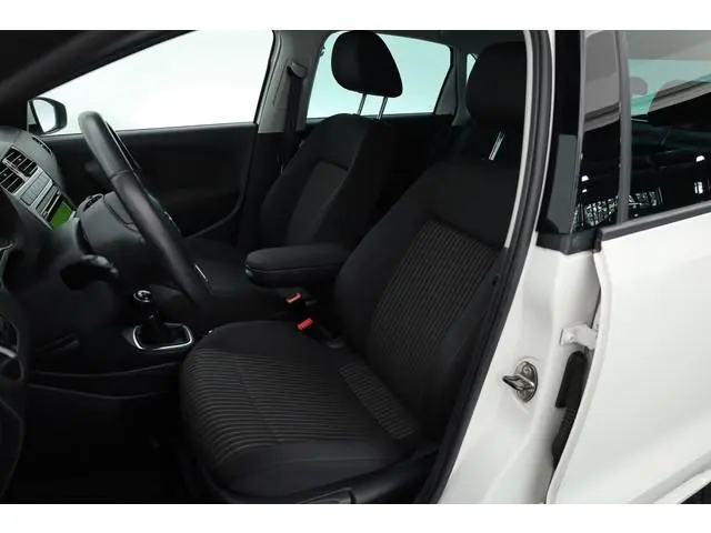 Volkswagen Polo 1.2 TSI Highline Edition | Orgi. NL | Rijklaar!! | Trekhaak | Cruise Control | Clima...