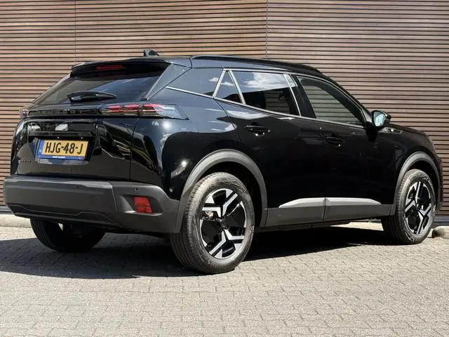 Peugeot e-2008 EV Allure Avantage 54 kWh Vision Plus Pakket / SOH 96% / Camera / Navigatie