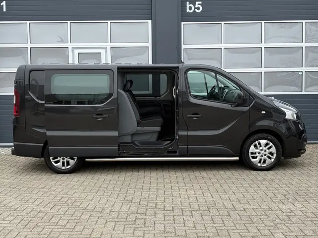 Renault Trafic 1.6 dCi 125PK Dubbel Cabine MARGE / Camera / Cruise / Airco / Sidebars / Trekhaak