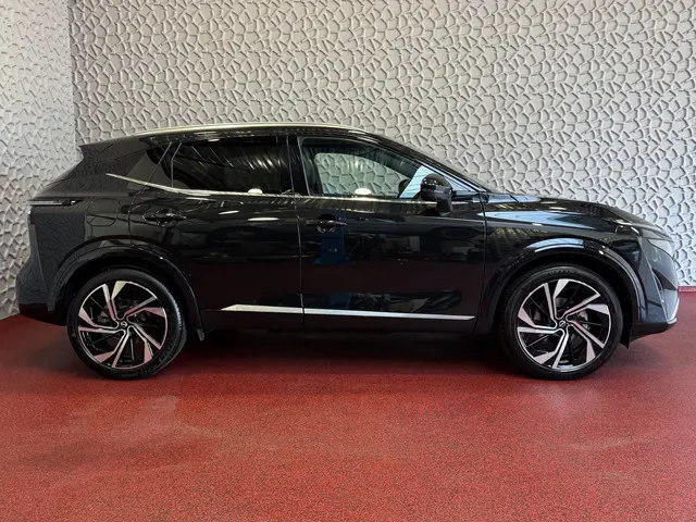 Nissan Qashqai 1.3 MHEV 160PK 4 CILINDER TEKNA PLUS BOSE 20''LMV  LEER ALCANTARA PANO MASSAGE BOSE S...