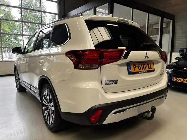 Mitsubishi Outlander 2.0 2WD Instyle Trekhaak, Achteruitrijcamera