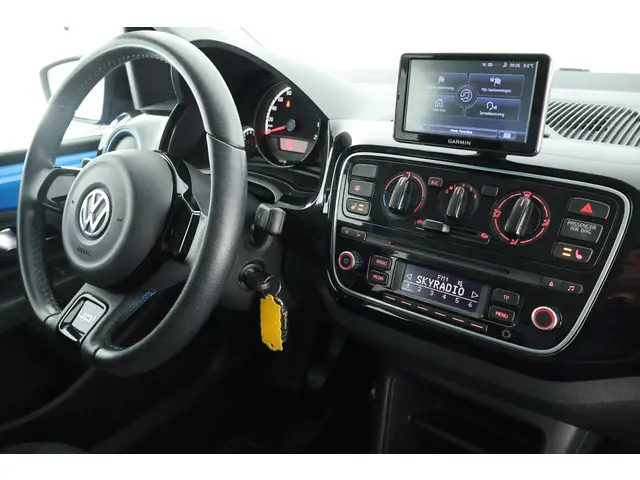 Volkswagen Up! 1.0 up! 60pk Cup Airco Navigatie Lichtmetalen velgen