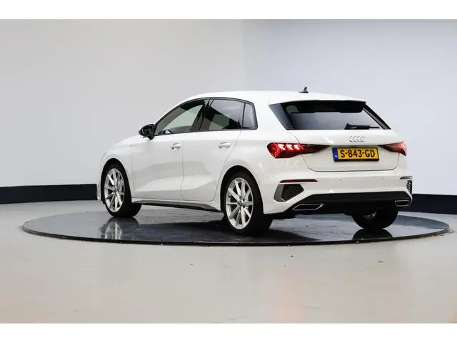 Audi A3 Sportback 35 TFSI S edition | B&O | Trekhaak |
