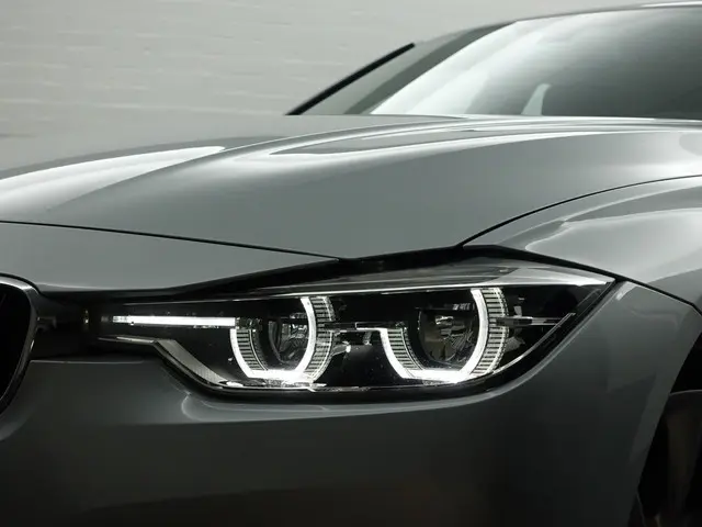 BMW 3-serie 330e High Executive Aut- Sport Interieur, Xenon Led, Sfeerverlichting, Dynamic Select, S...