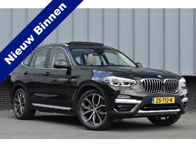 BMW X3 xDrive20i High Executive | Pano | Trekhaak | Leder | Stoelverwarming