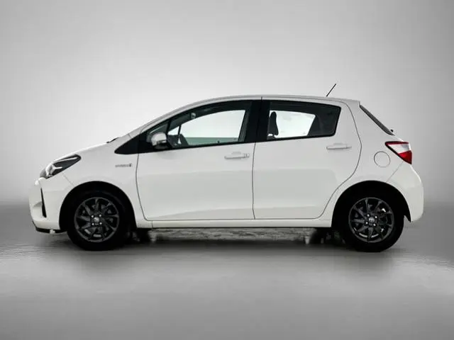 Toyota Yaris 1.5 Hybrid Active | Automaat | Camera | Climate control | Lichtmetalen velgen
