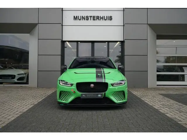 Jaguar XE
