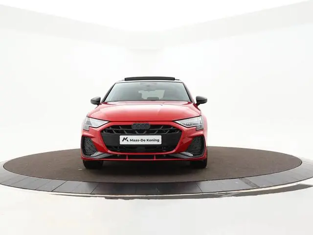Audi A3 Sportback 45 TFSIe 272pk S-tronic S edition Competition · Panoramadak · Camera · Keyless · E...