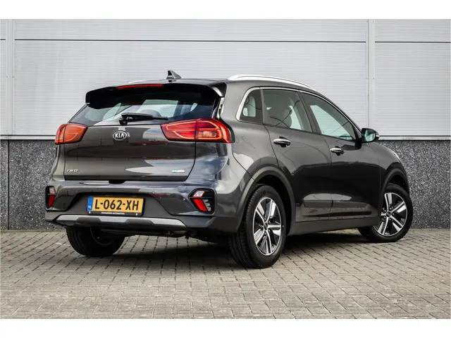 Kia Niro 1.6 GDi Hybrid DynamicLine Glazendak / Style pakket / 1e eigenaar / Camera /