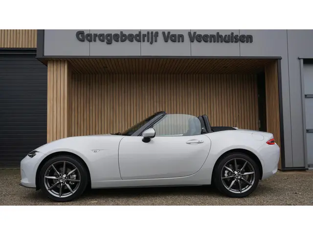 Mazda MX-5 2.0 SkyActiv-G 184PK GT-M leder Bose LED 17inch LM Keyless DAB App-Connect *Ceramic Metal...