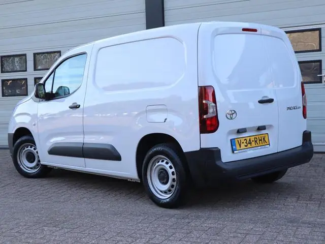 Toyota PROACE CITY 1.5 D 102pk Euro 6 - Cruise - 3 Zits - Navi