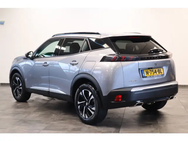 Peugeot 2008 1.2 PureTech Allure Pack PDC Parkeerhulp Stoelverw LED