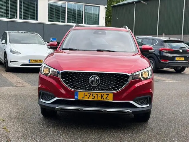 MG MG ZS EV Luxury 45 kWh SOH 94% | ORIGINEEL NL AUTO | KEURIG NETJES ONDERHOUDEN | 18 INCH VELGEN +...