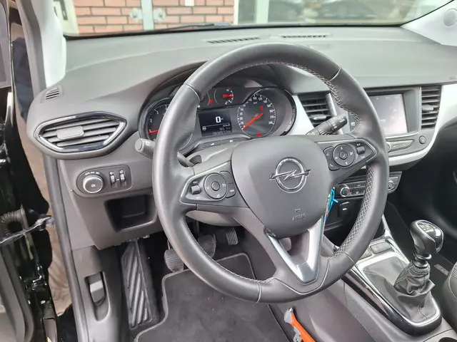 Opel Crossland X