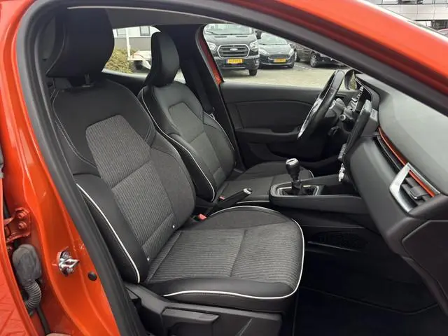 Renault Clio 1.0 TCe Intens Carplay Cruise Camera Parkeersensoren