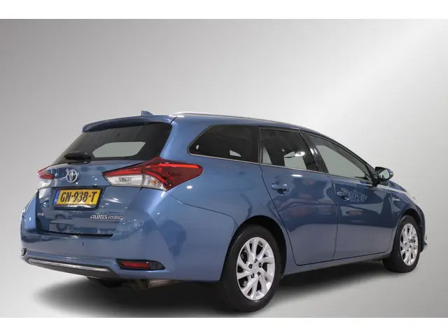 Toyota Auris Touring Sports 1.8 Hybrid Lease Pro, Navigatie, Cruise & Climate Control, Pano, Parkeer...