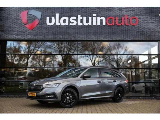 ŠKODA Octavia Combi 1.4 TSI iV PHEV Business Edition , Trekhaak, Stoel/stuurverwarming,