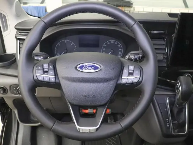 Ford Transit 310 2.0 TDCI L2H2 Trend Automaat Navigatie Trekhaak 360° Camera Airco Cruise DAB+