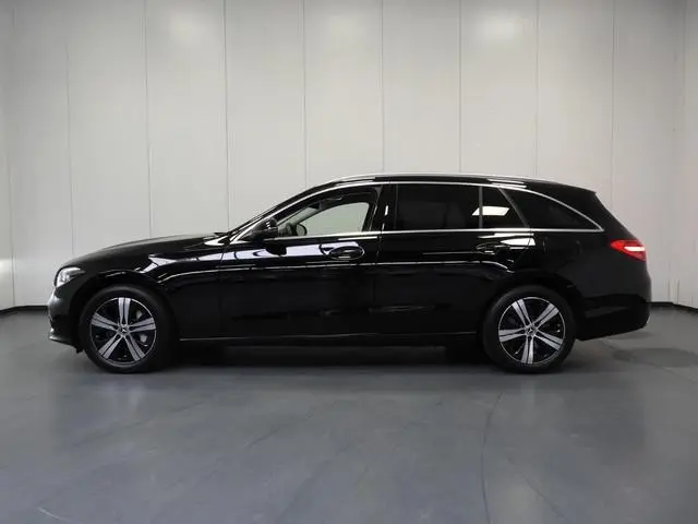 Mercedes-Benz C-Klasse Estate C300e Business Line NAVI/CAMERA/LED/SFEER/17"LMV!