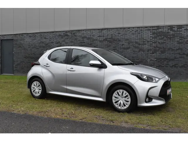 Mazda 2 Hybrid