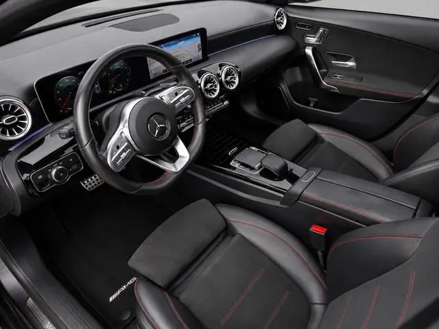 Mercedes-Benz A-klasse 200 AMG Edition Premium Plus Aut- Burmester Audio, Memory, Panoramadak, Sfeer...